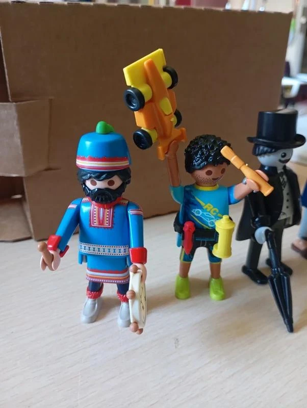 4 figuras Playmobil temática – photo 3